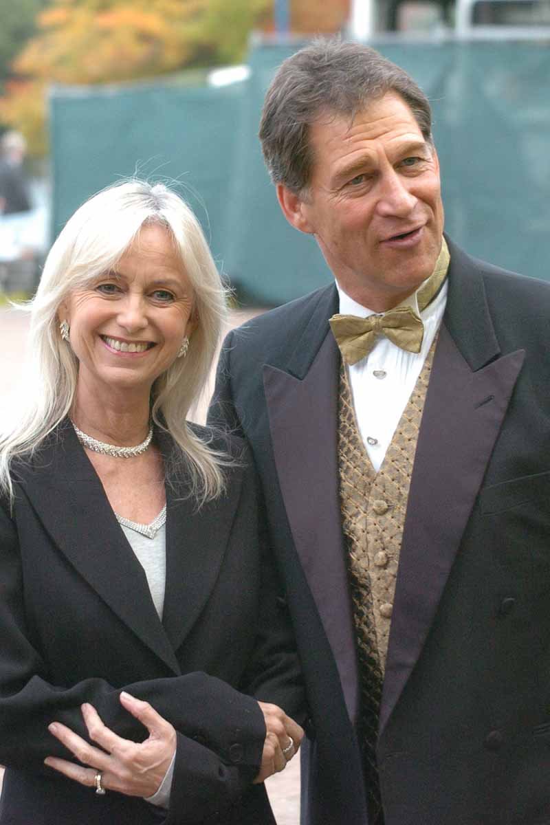 Susan George and Simon MacCorkindale, (RIP)